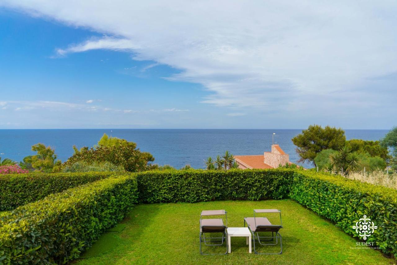 Villa Vittoria - Waterfront House Augusta Exterior foto