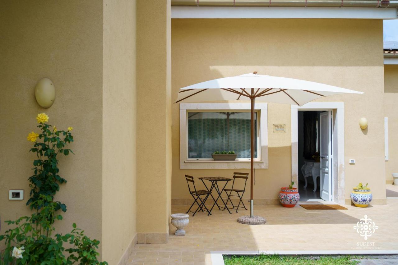 Villa Vittoria - Waterfront House Augusta Exterior foto